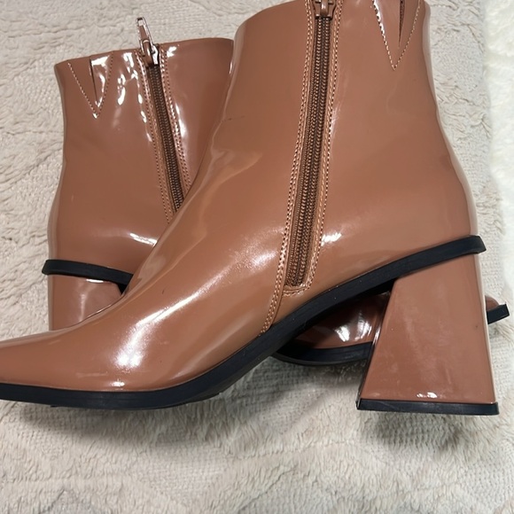 BP “Loren” Caramel Patent Leather Ankle Booties Size 7.5 – Excellent Condition - Picture 12 of 14